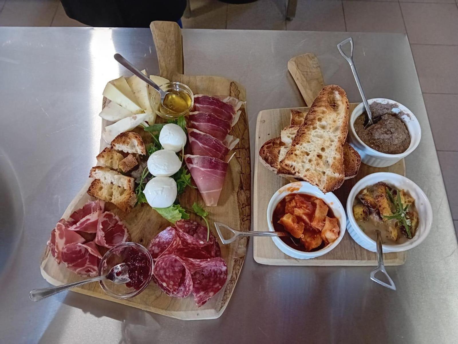 Agriturismo Podere Farnesiana Tarquinia Bagian luar foto
